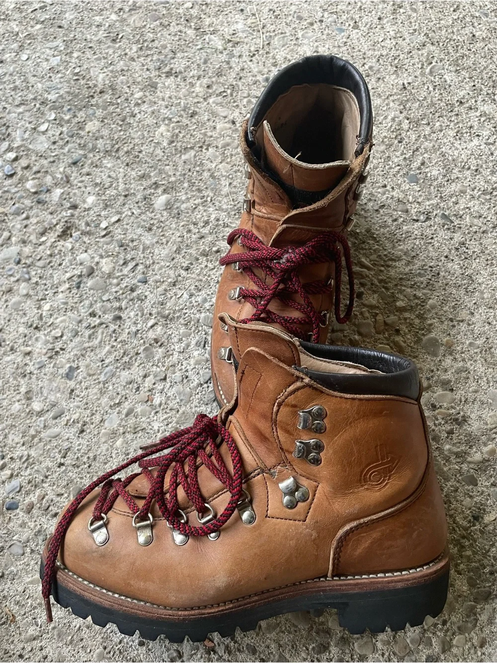Vintage Mens DEXTER Hiking Mountaineering Boots Tan Leather Size 8M Vibram Sole